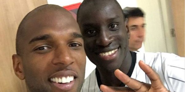<h2>Ryan Babel’in Demba Ba paylaşımı</h2>