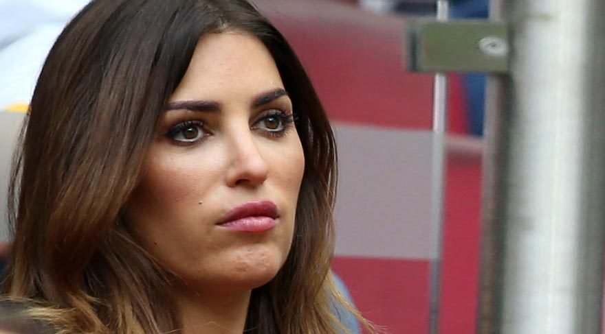'Sneijder'e büyük şok! Yolanthe Cabau...