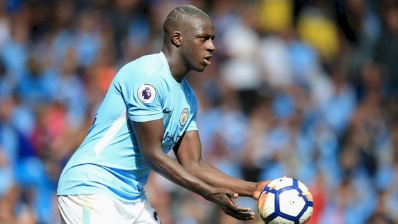 Sol bek: Mendy 58 m Euro