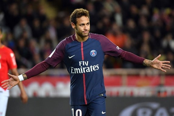 Sol kanat: Neymar 222 m Euro
