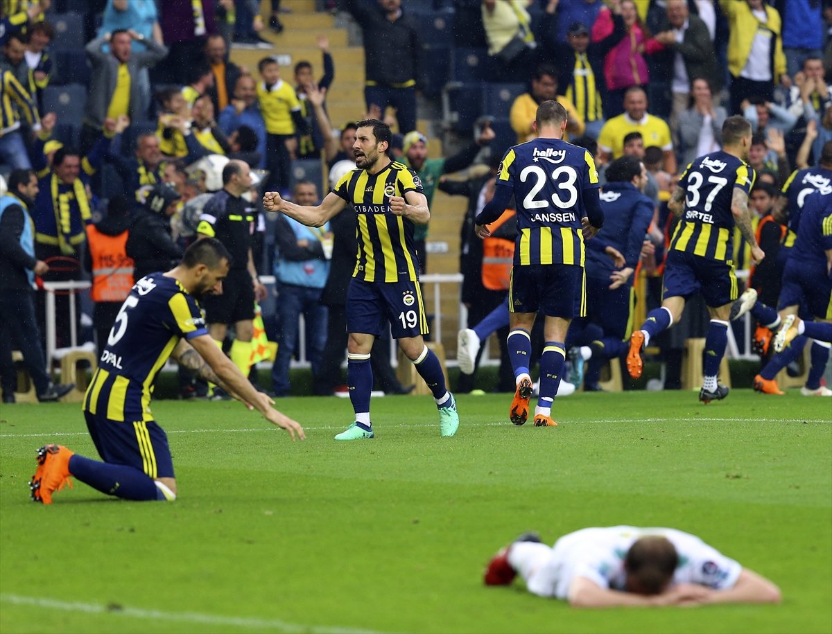 'UEFA'dan Fenerbahçe'ye flaş ceza!