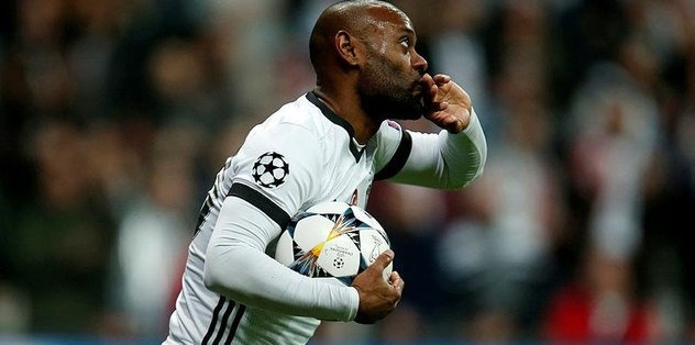 Vagner Love bekleneni veremedi!