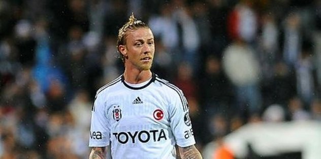 Adı Beşiktaş ile geçen Guti Real Madrid’de kaldı