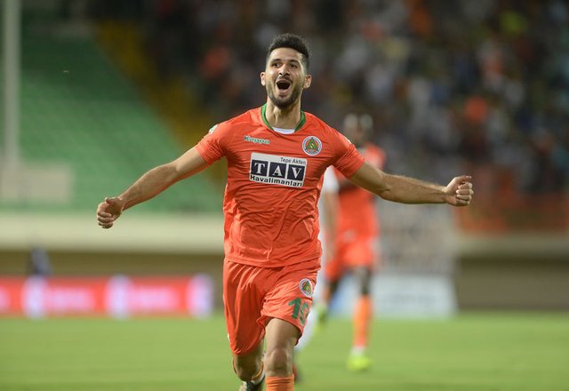 'Beşiktaş'ın Emre Akbaba transferinde flaş gelişme! Başakşehir...