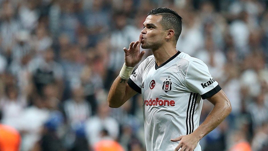 'Beşiktaş'ta Pepe yönetimi böldü! Transferde son dakika