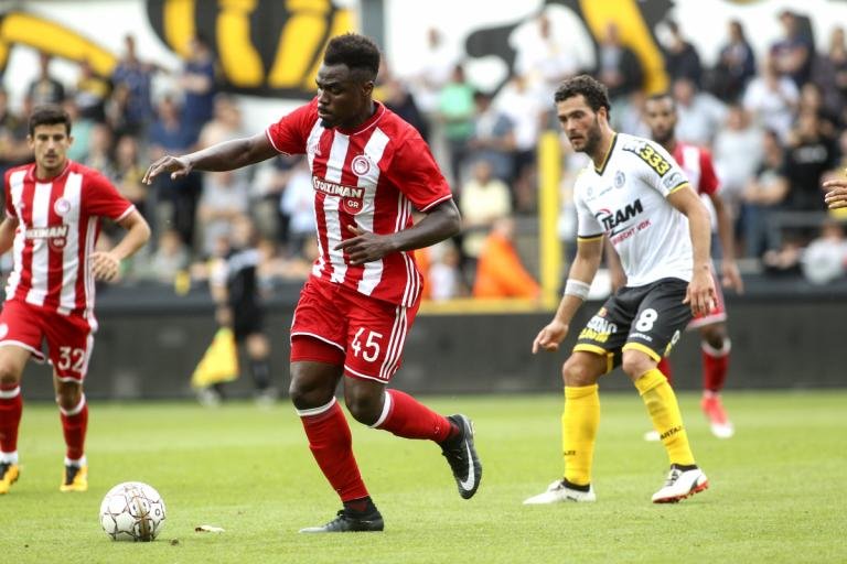 'Emenike çıldırdı! Maradona'ya şok sözler: 