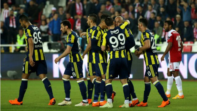 'Fenerbahçeli futbolculardan flaş istek! Aziz Yıldırım'dan sonra...