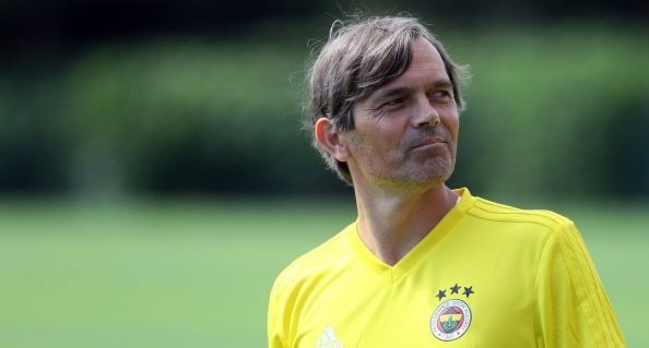 'Fenerbahçeli futbolculardan Phillip Cocu için ilk yorum