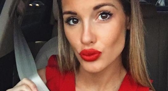 'Fenerbahçeli yıldızın eşi transfer için konuştu