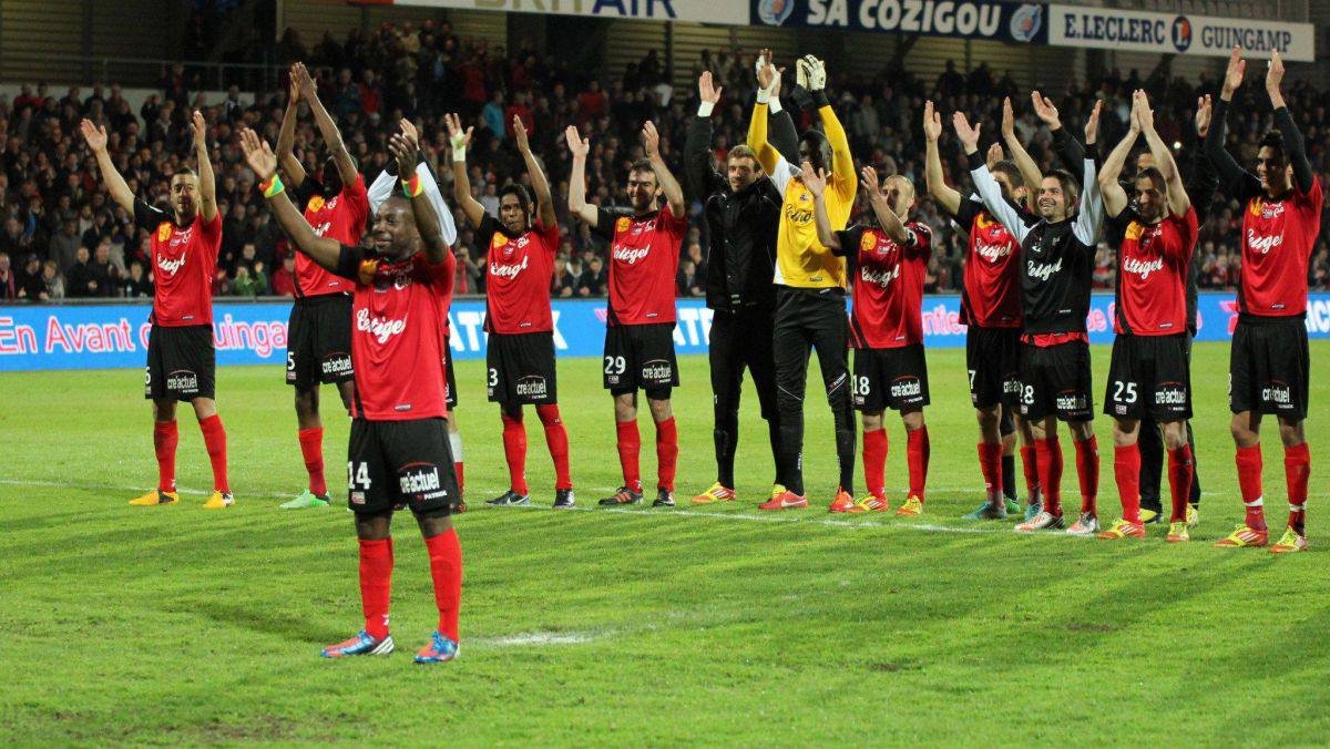 'Fenerbahçe'nin orta sahasına sürpriz isim! Fransızlar duyurdu