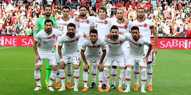 'Galatasaray milli futbolcunun transferinde sona yaklaştı!