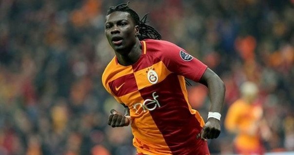 'Galatasaray'a milli golcü! Gomis'in yanına yerli yıldız geliyor!