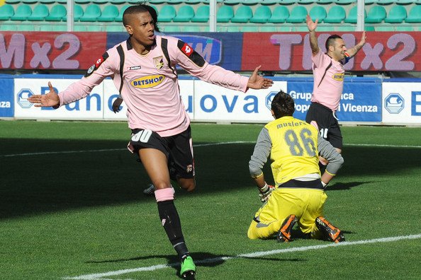 'Galatasaray'a Muslera'nın arkadaşı geliyor! Golcü transferi...