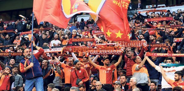 'Galatasaray'dan herkesi şaşırtacak transfer raporu! 8 numara için sürpriz adaylar