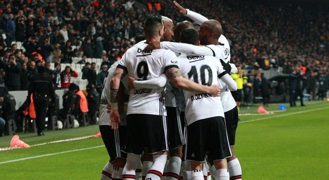 'Görüşmeler başladı! İşte Beşiktaş'ın golcüsü