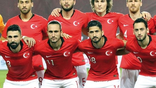 'Üç büyüklerin gözdesinden açıklama! Ayrılmak istiyorum