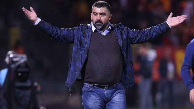 'Ümit Özat önce imza atmaya gitti, sonra apar topar ayrıldı!