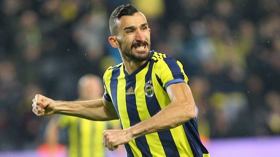 <h2>Valbuena kalıyor, Mehmet Topal gidiyor</h2>