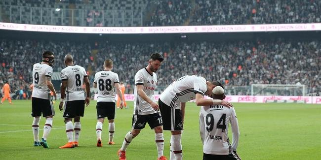 'Ve Beşiktaş'a transfer müjdesi! Serbest kalıyor...