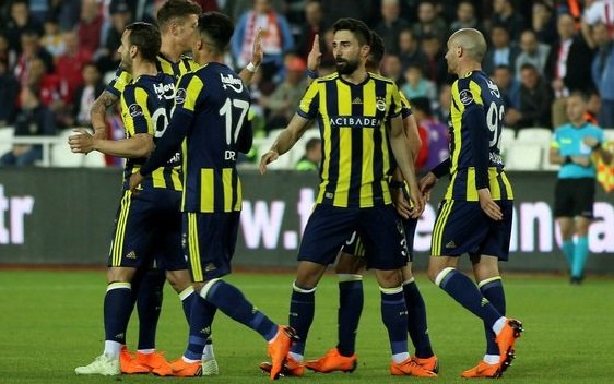 'Ve Fenerbahçe'de ilk ayrılık! Teklif gelirse gidiyor