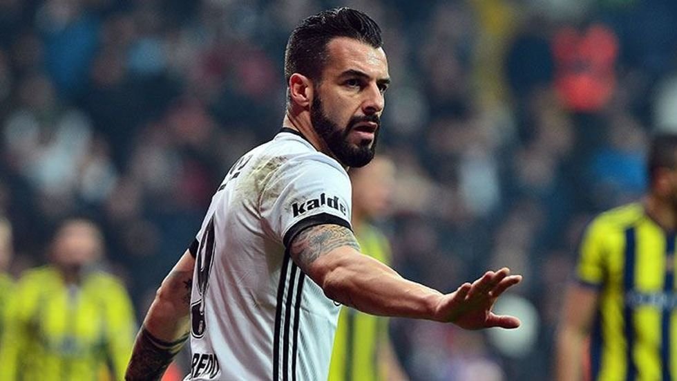 'Beşiktaş'a Alvaro Negredo'dan kötü haber!