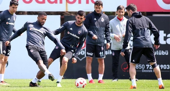 'Beşiktaş'a transfer müjdesi! Kadro dışı bıraktılar