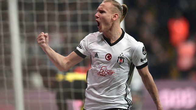'Domagoj Vida transferinde son dakika! Yarışta flaş gelişme