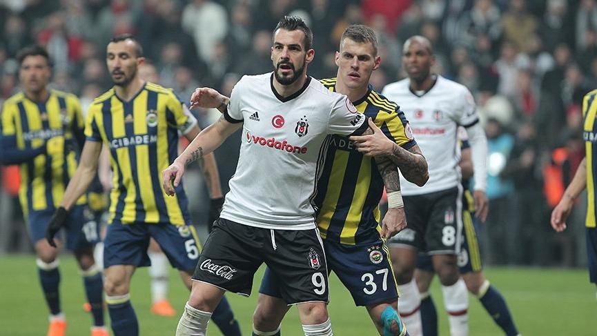 'Fenerbahçe ve Beşiktaş'tan ilginç teklif! Transferi duyurdular