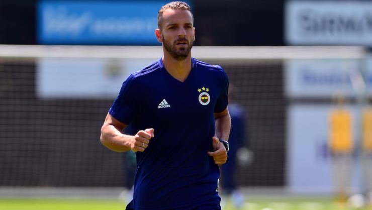 <h2>Fenerbahçe’de Roberto Soldado sahaya iniyor</h2>