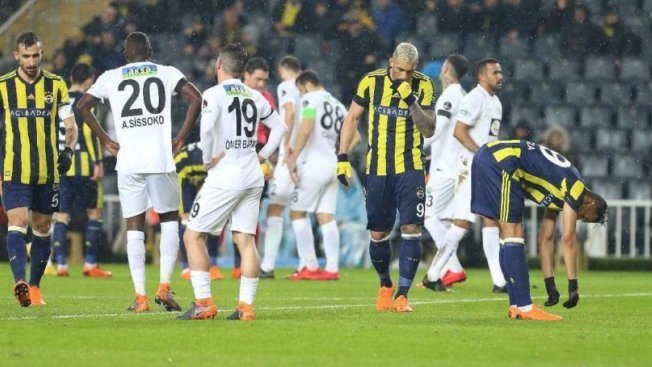 'Fenerbahçe'de şok gerçek: Akhisar maçından beri...