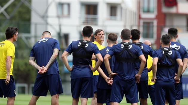 'Fenerbahçe'ye transfer müjdesi! Kulübünden ayrılıyor