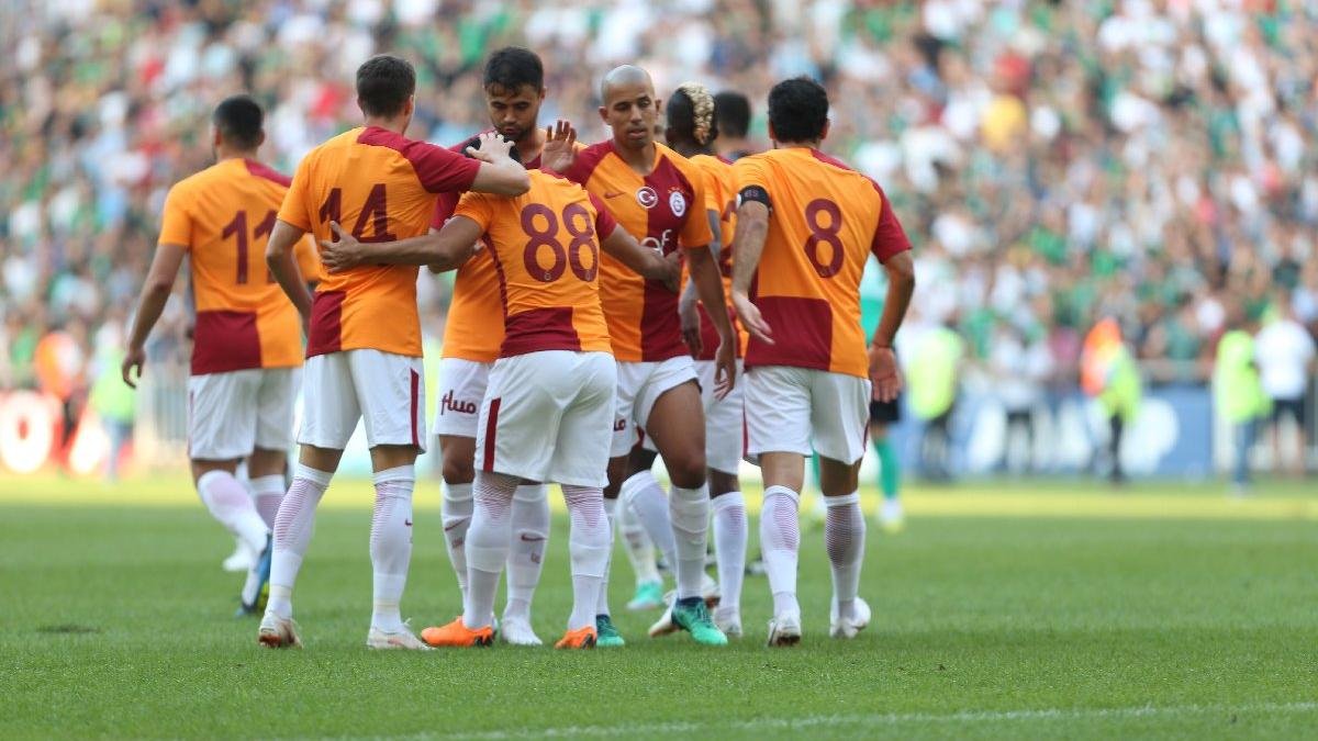 'Galatasaray taraftarını ve Fatih Terim'e 
