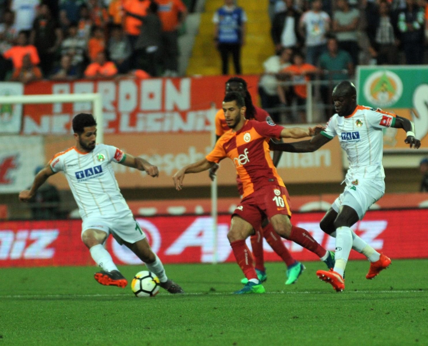 'Galatasaray transferi bitirdi! Para + takas ile imzalıyor