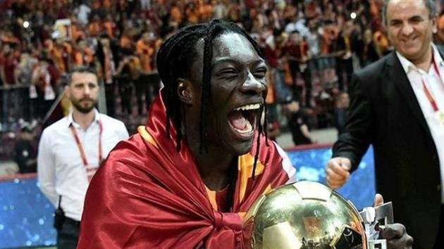 'Galatasaray'da Bafetimbi Gomis gelişmesi! Yönetim harekete geçti