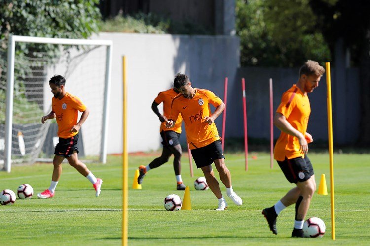 'Galatasaray'da herkesi şaşırtan transfer teklifi! 20'lik genç için sıraya girdiler