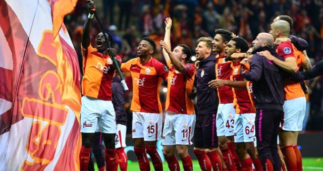 'Galatasaray'ın gündemindeki ismin transferi zora girdi