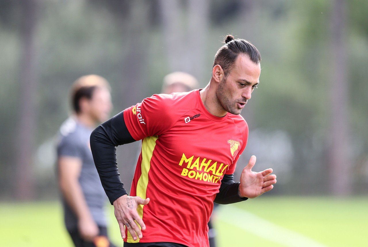 'Göztepe kalecisi Beto'dan Benfica-Fenerbahçe için dev iddia