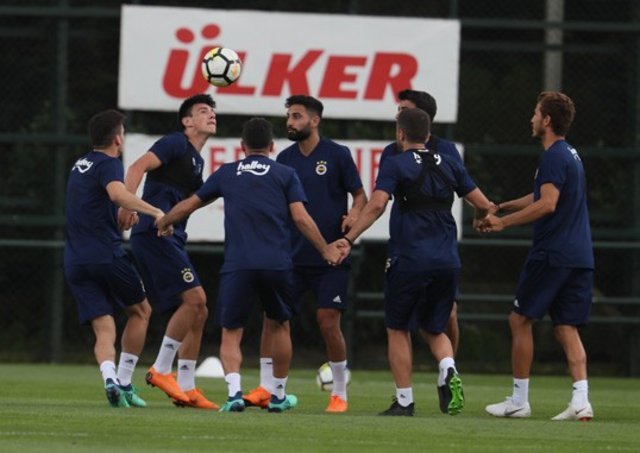 'Sevilla, Fenerbahçe'nin transferine göz koydu! Sportif Direktör devreye girdi