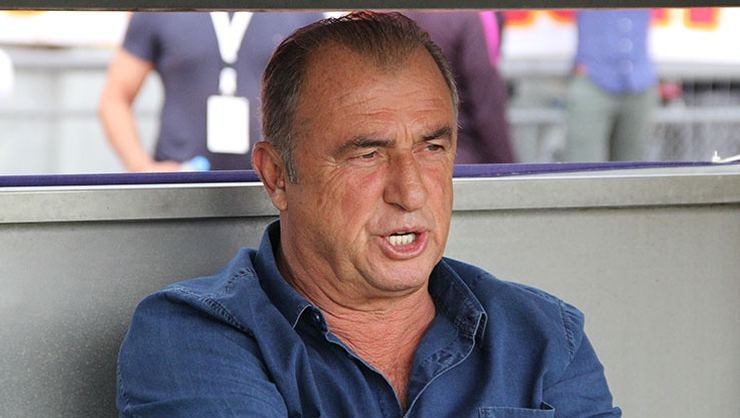 <h2>TRT muhabirini karakoldan Fatih Terim fotoğrafı kurtardı</h2>