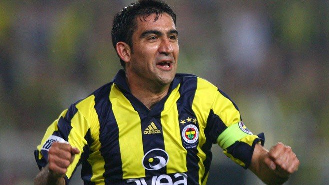 <h2>ÜMİT ÖZAT</h2>