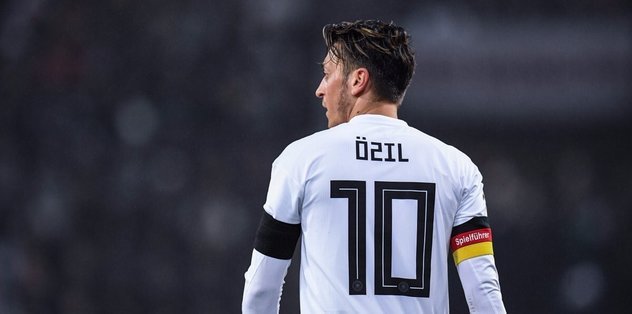 'Ve Mesut Özil'in menajerinden flaş yanıt!