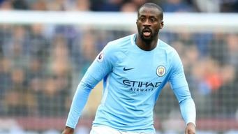 Yaya Toure - 35 yaşında Orta saha