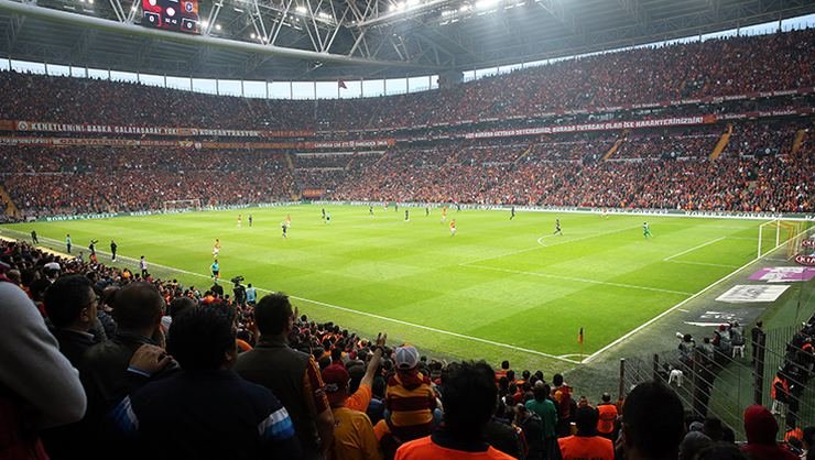 <h2> Galatasaray taraftarıyla buluşuyor</h2>