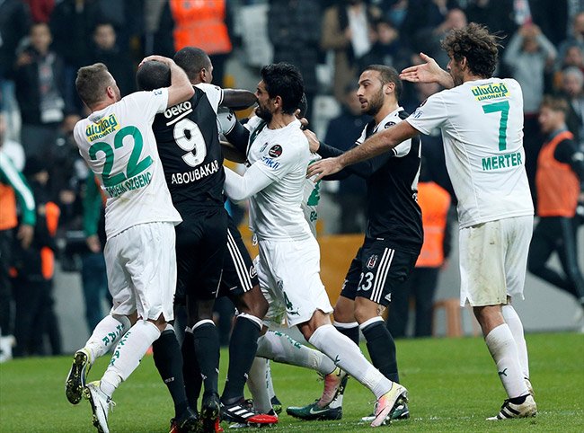<h2>Beşiktaş’ın transferde rotası milli kaleci oldu! Görüşmelerde son durum</h2>