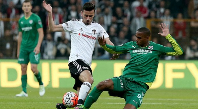 'Beşiktaş'ın transferde rotası milli kaleci oldu! Görüşmelerde son durum