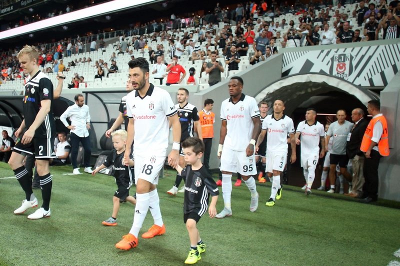 'Beşiktaş'ta 10 numaraya 2 aday! Hangisi gelecek?