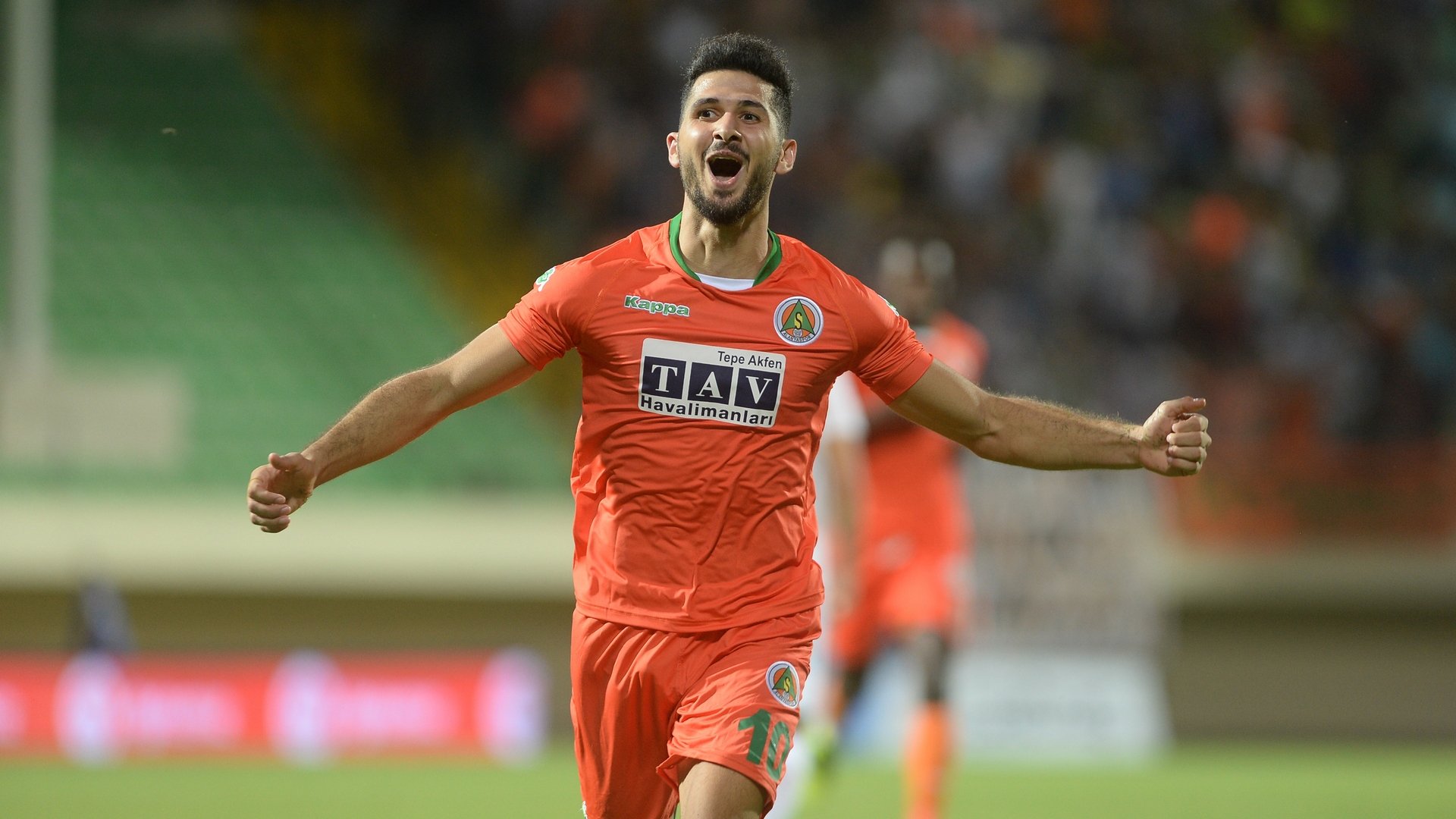 <h2>Emre Akbaba transferinde sıcak gelişme! Fenerbahçe mi Galatasaray mı?</h2>