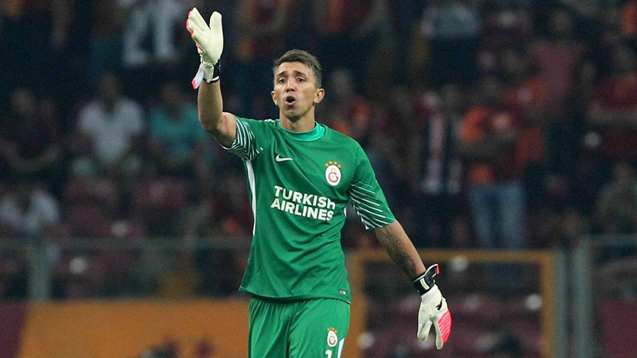 'Fatih Terim Muslera'ya sinirlendi