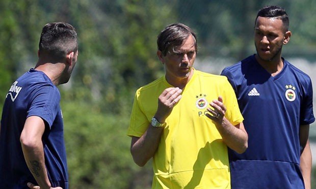 'Fenerbahçe'de Cocu'dan değişiklik sinyali! Şaşırtan 2 futbolcu