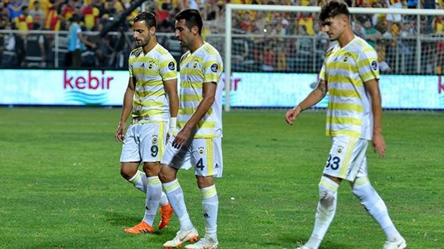 'Fenerbahçe'de defterden silindi! İki yabancı için kulüp aranıyor